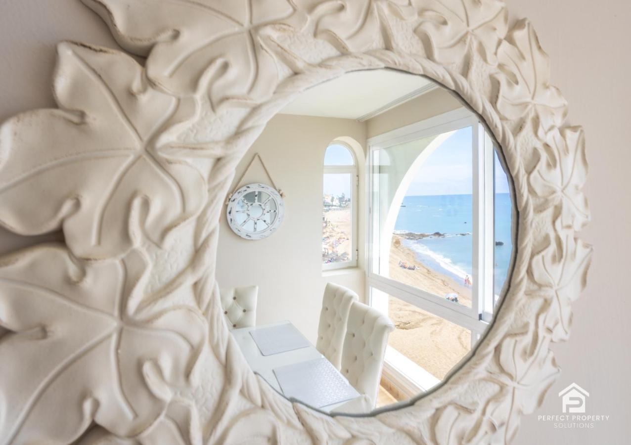 Apartment Aguamarina On The Beach Front Malaga Exterior photo